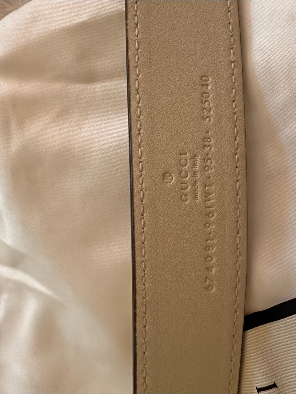 Gucci Beige GG Supreme Canvas Crossbody with Navy and Red Web Stripe - Picture 7 of 7